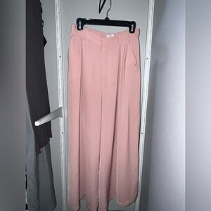 Light pink trousers!